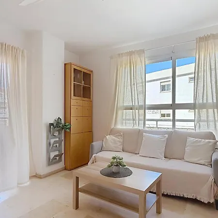 Spacious - South Costa, *