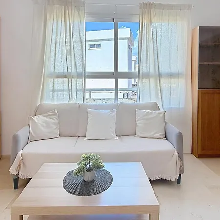 Spacious - South Costa, Apartment