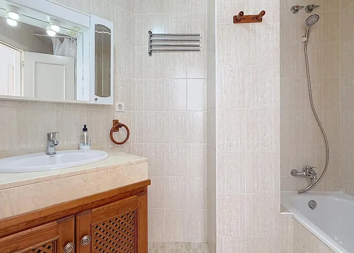 Spacious - South Costa, Apartman *